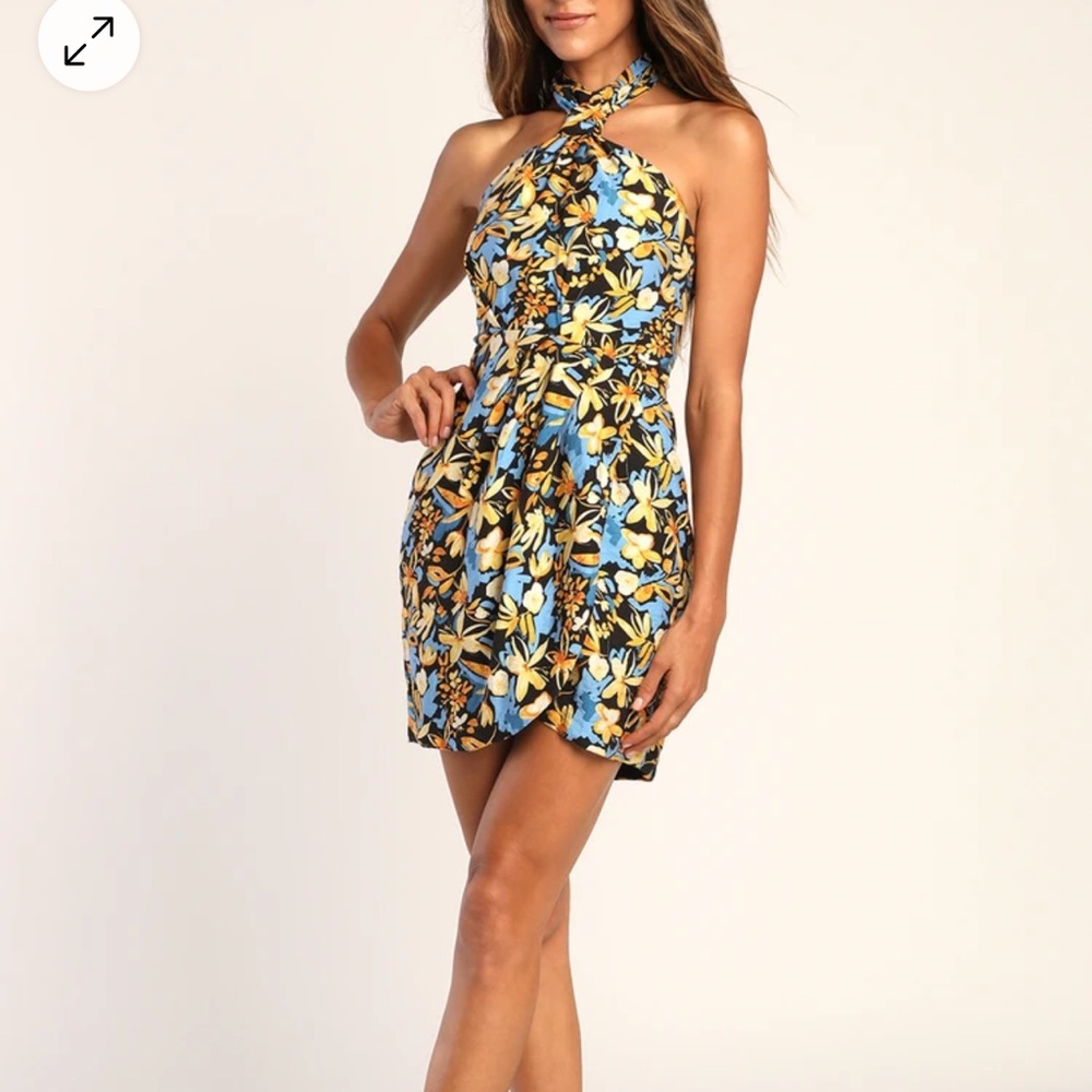 Lulus Constant Confidence Black Floral Print Knotted Halter
Mini Dress small